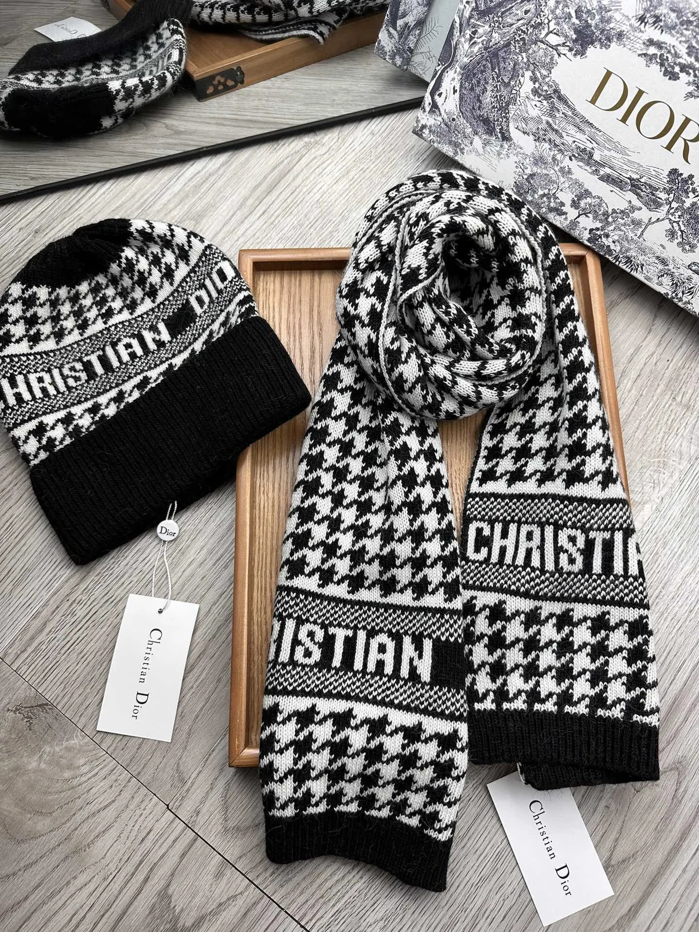 Dior Wool Rabbit Fur Scarf & Hat Set Ver.G — Photo 6