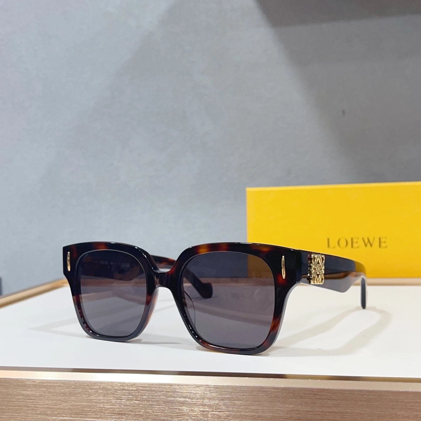 Loewe LW50069I Sunglasses 51-19-140 Ver.B — photo 3