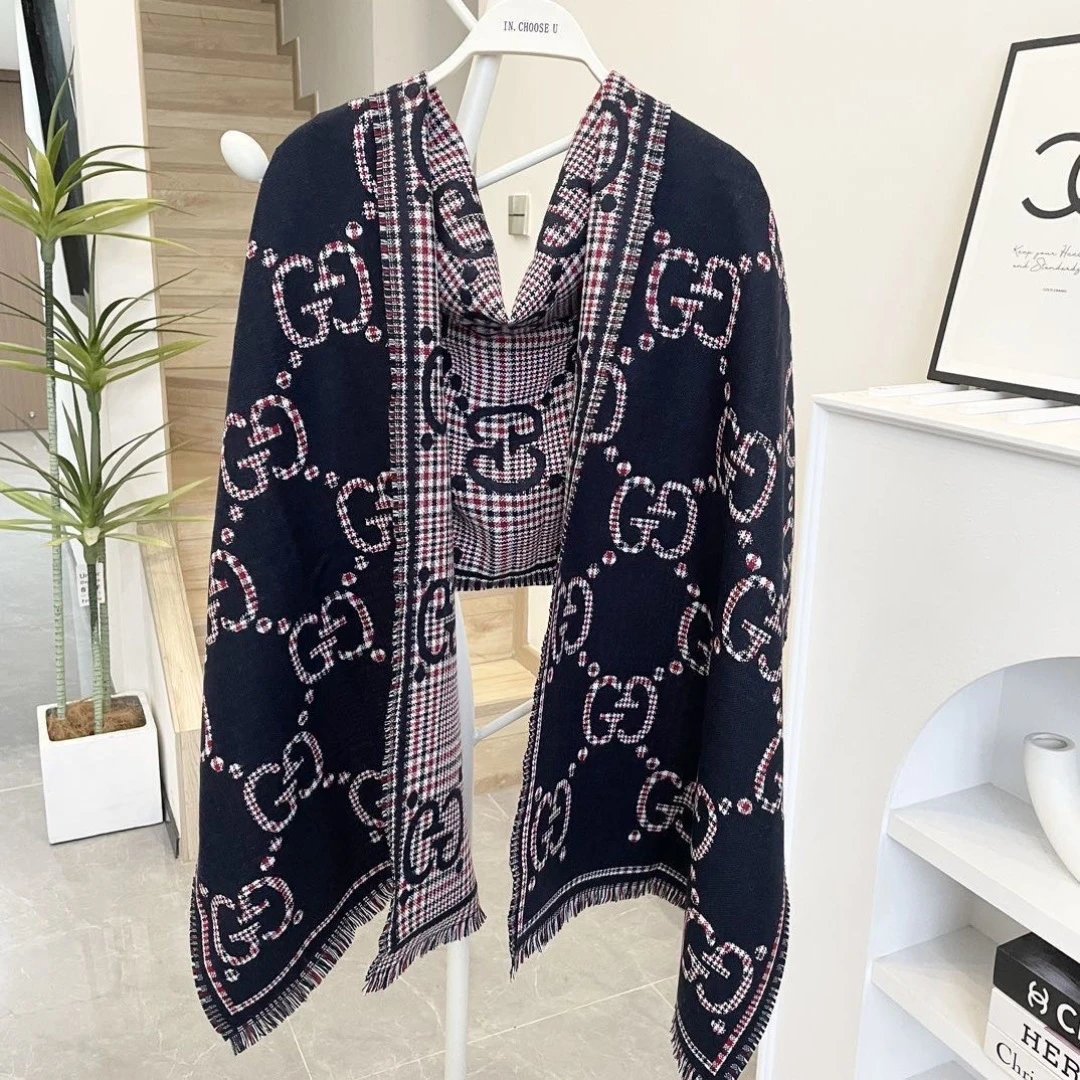 Gucci Cashmere Shawl Ver.D — Photo 6
