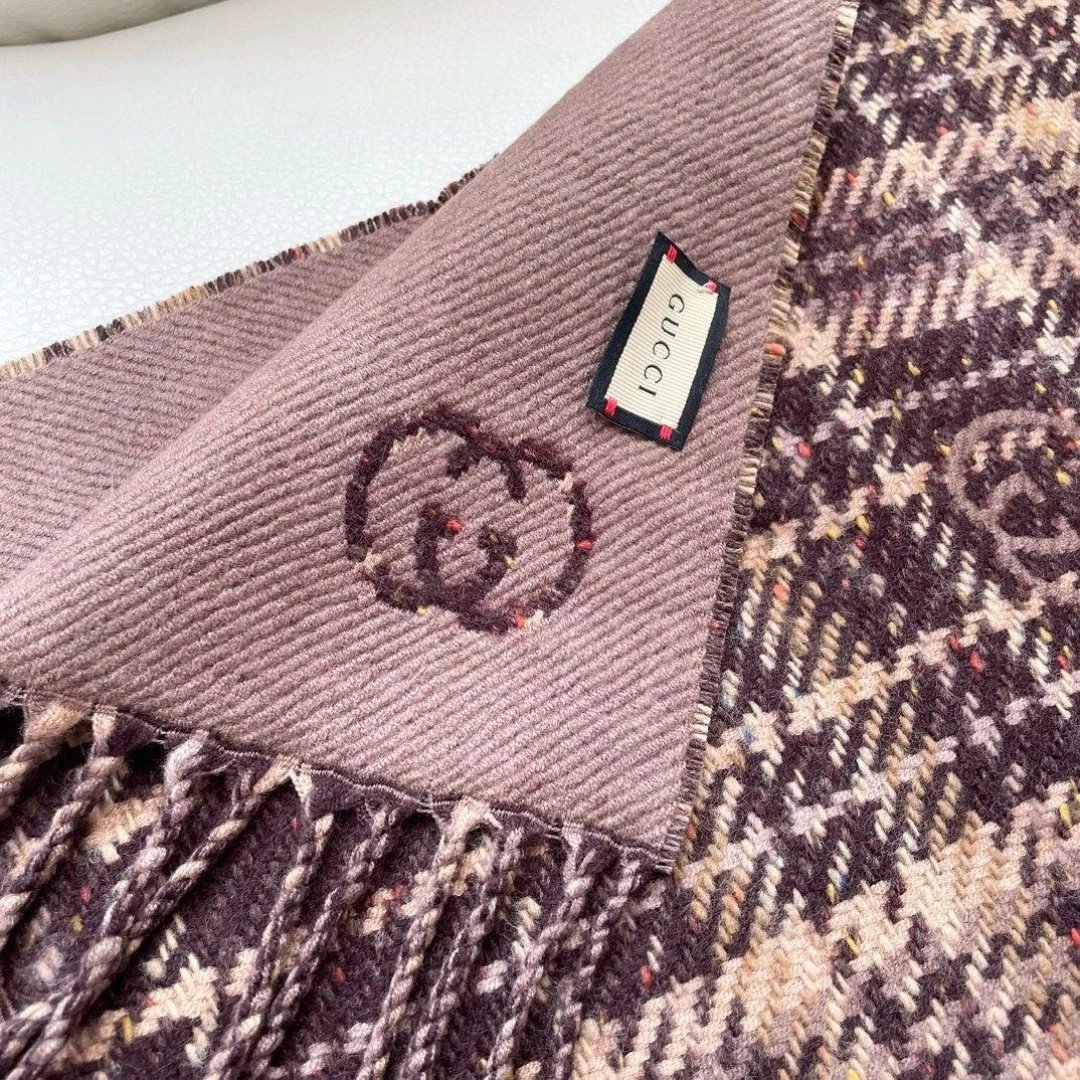 Gucci Wool Silk Scarf — Photo 9