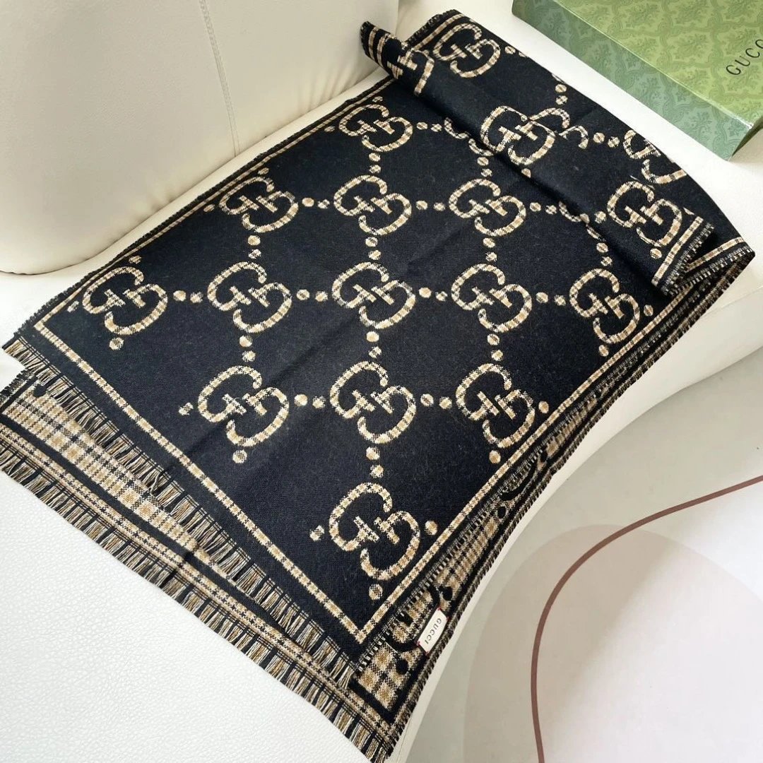 Gucci Cashmere Shawl Ver.E — Photo 4