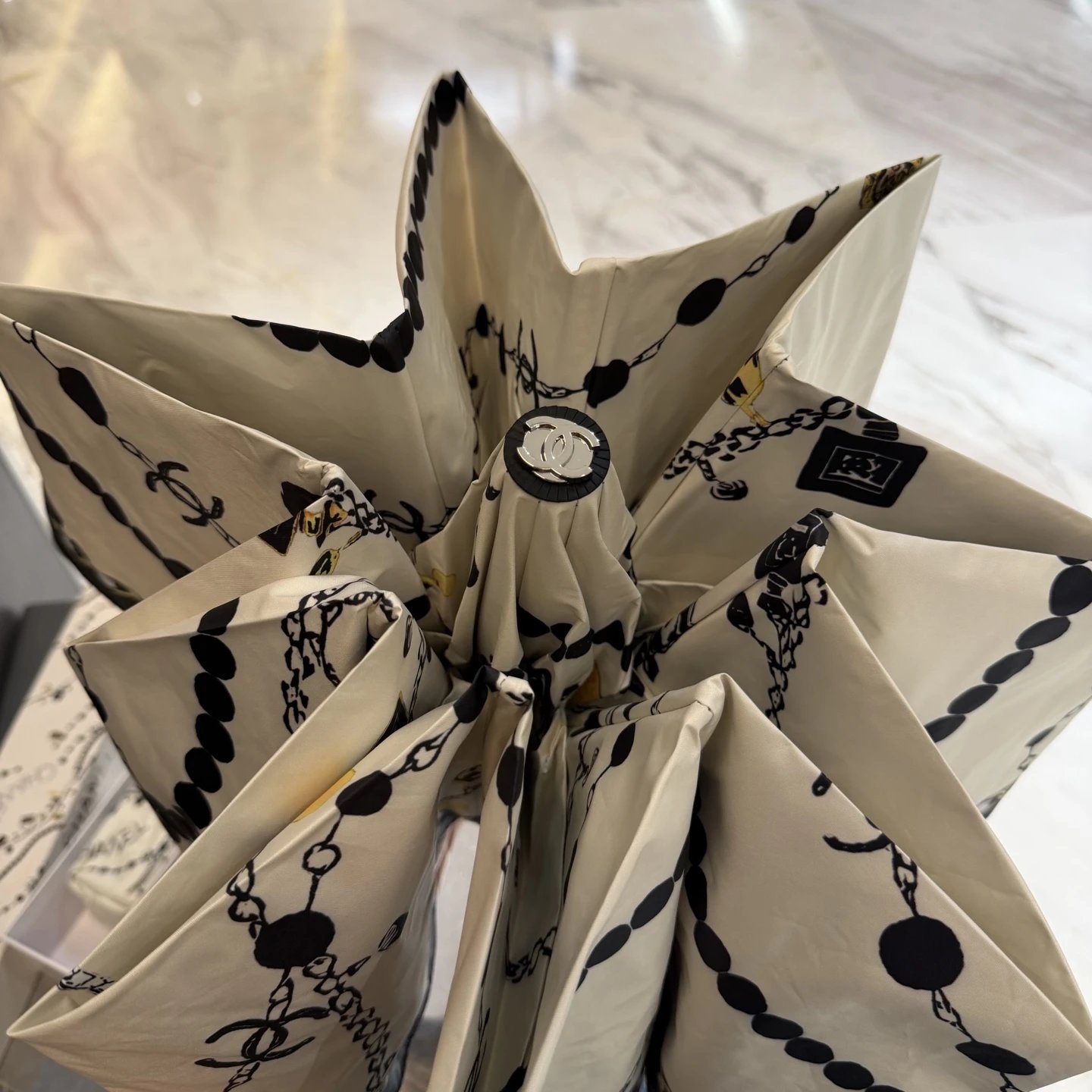 Dior UV Protection Folding Umbrella Ver.A — Photo 4