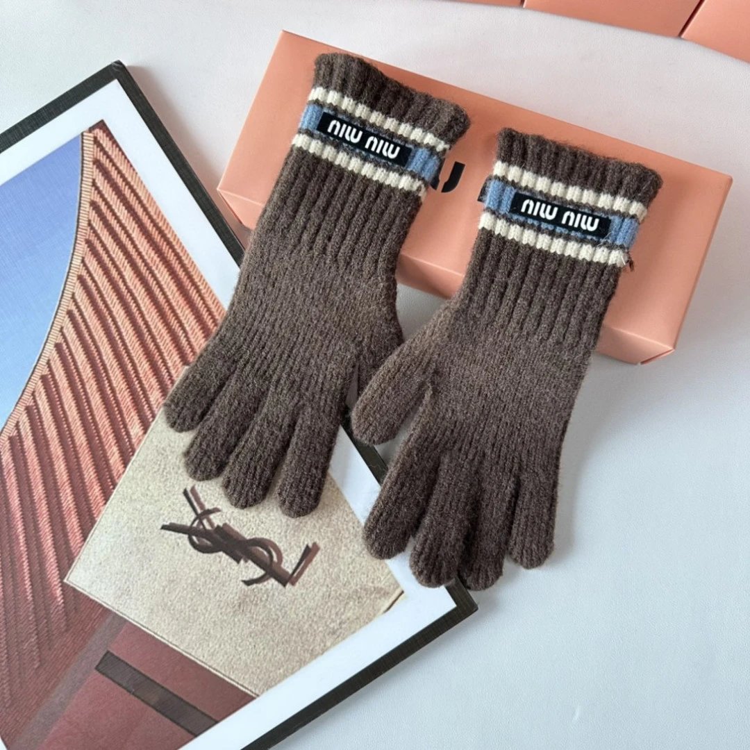 Miu Miu Gloves Ver.C — Photo 2