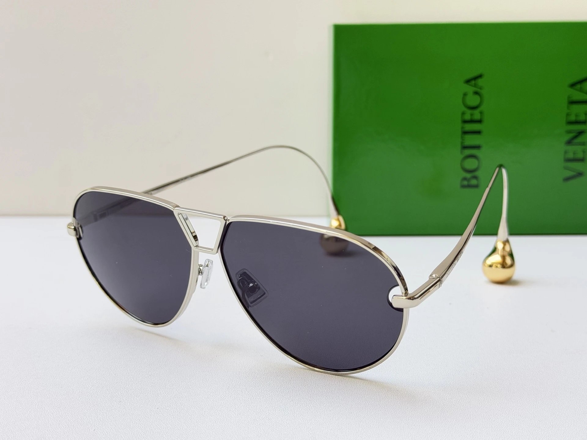 Bottega Veneta BV1437S Sunglasses 64-12-185 Ver.B — photo 2