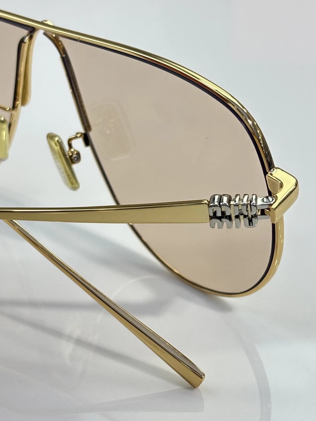 Miu Miu SMUA58 Sunglasses — photo 9