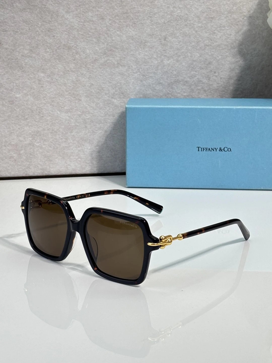 Tiffany OTF 4260U Sunglasses 57-16-145 Ver.A — photo 5