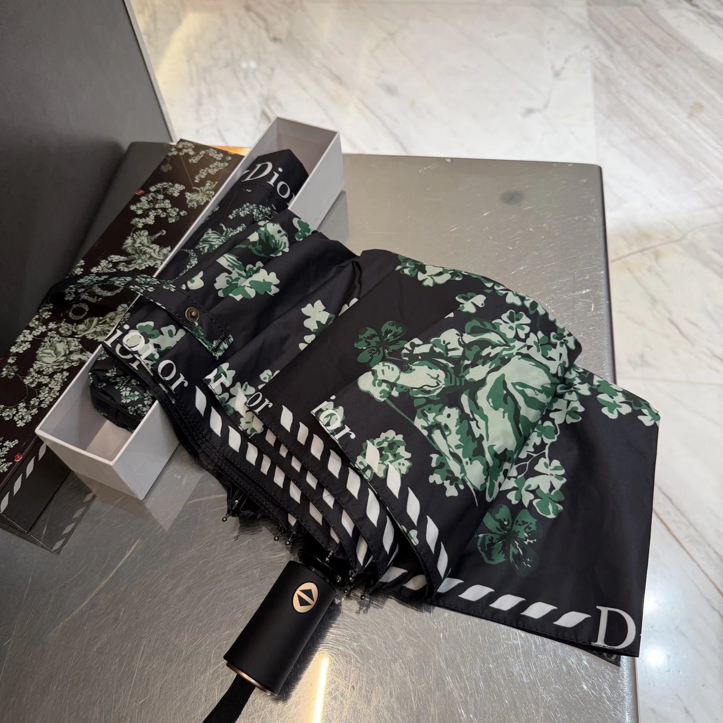 Dior UV Protection Folding Umbrella Ver.C — Photo 3
