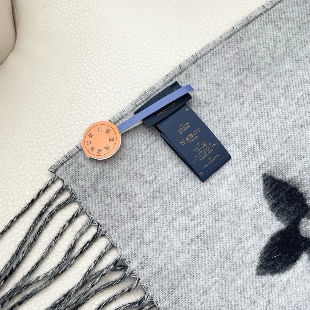 Louis Vuitton Cashmere Scarf Ver.C — Photo 9