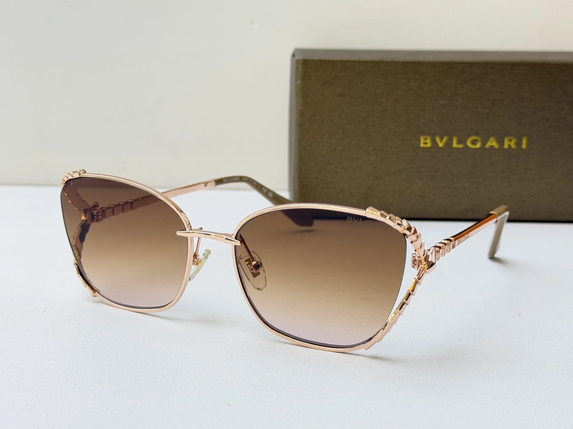 Bvlgari BV40081U Sunglasses 56-17-140 Ver.A — photo 7
