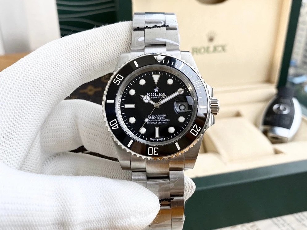 Reloj Rolex Submariner con esfera negra y brazalete de acero de 40 mm