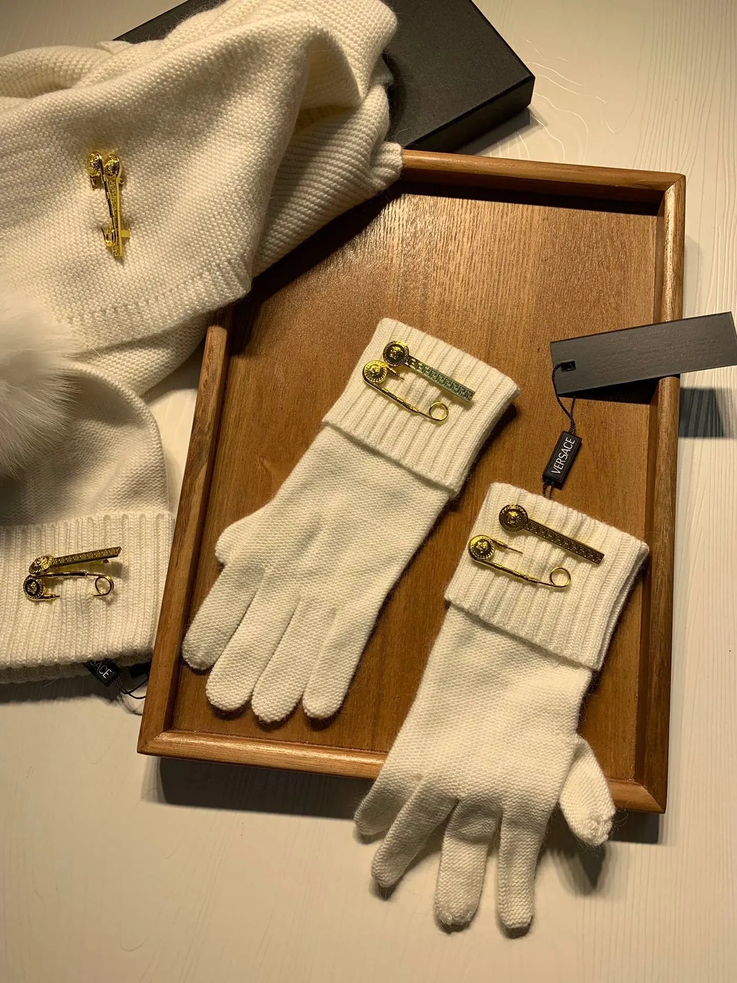 Versace Wool Rabbit Fur Scarf & Hat Set Ver.F — Photo 8