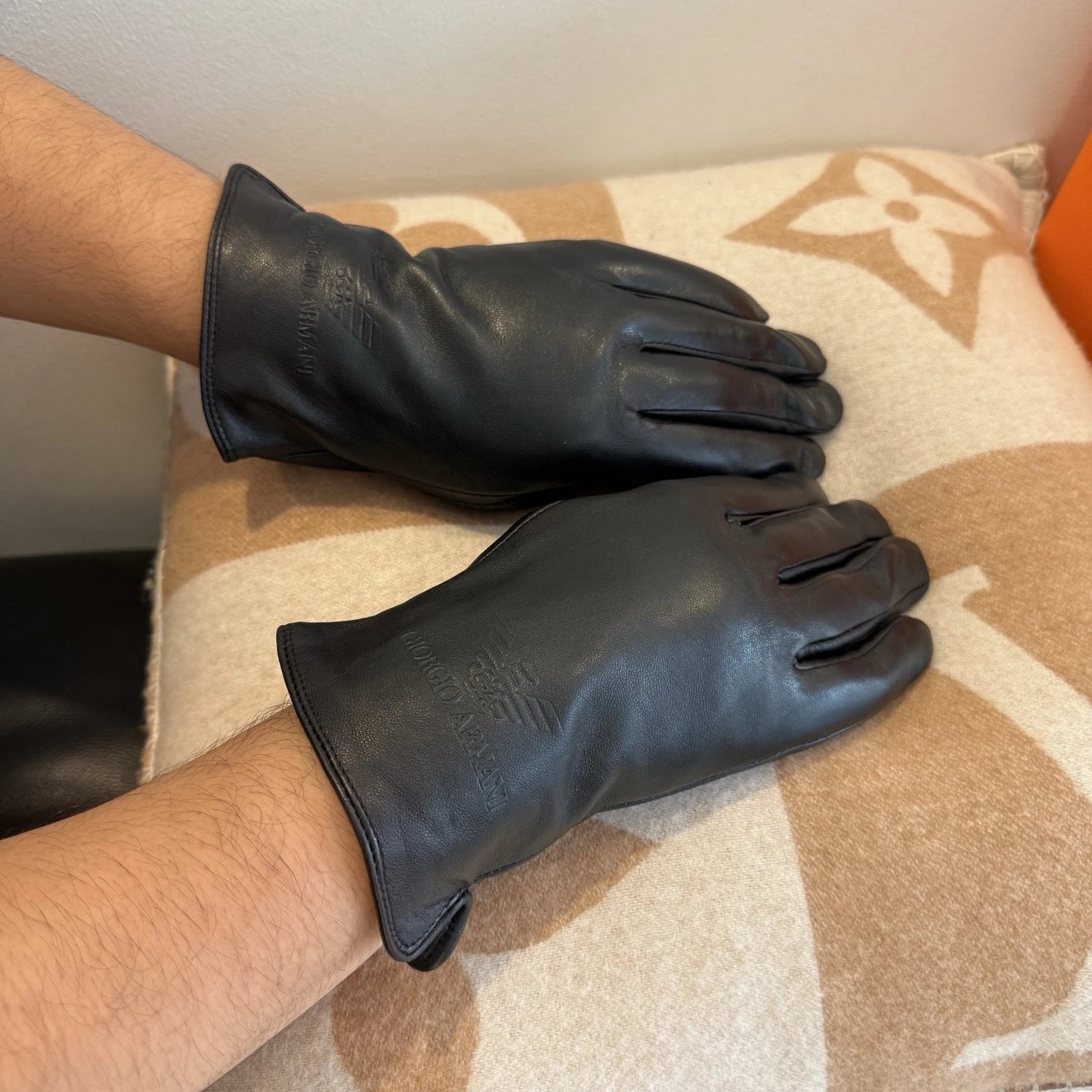 Armani Lambskin Cashmere Gloves Ver.B — Photo 3