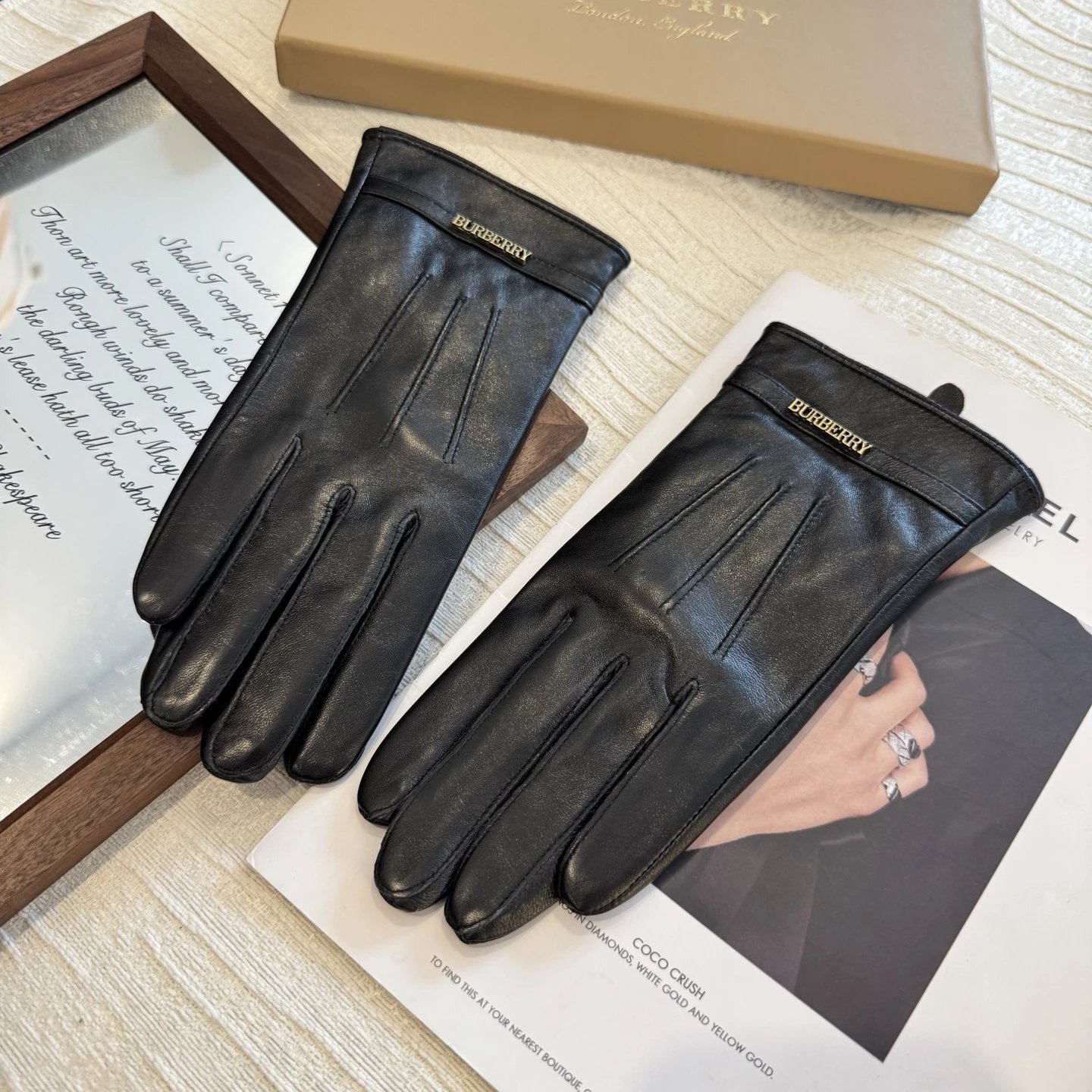 Burberry Lambskin Thermal Gloves Ver.A — Photo 9