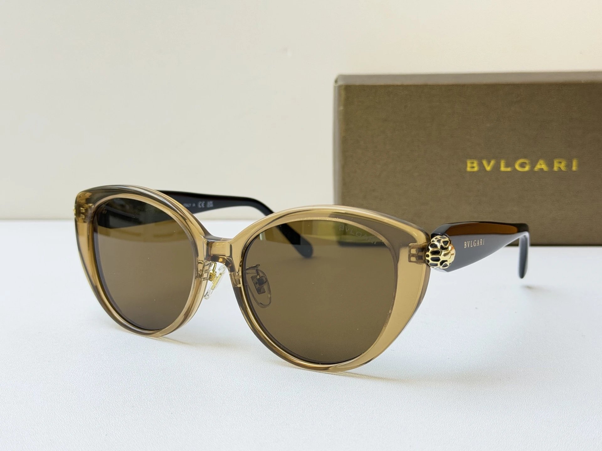 Bvlgari BV50073I Sunglasses 54-18-140 Ver.B — photo 4