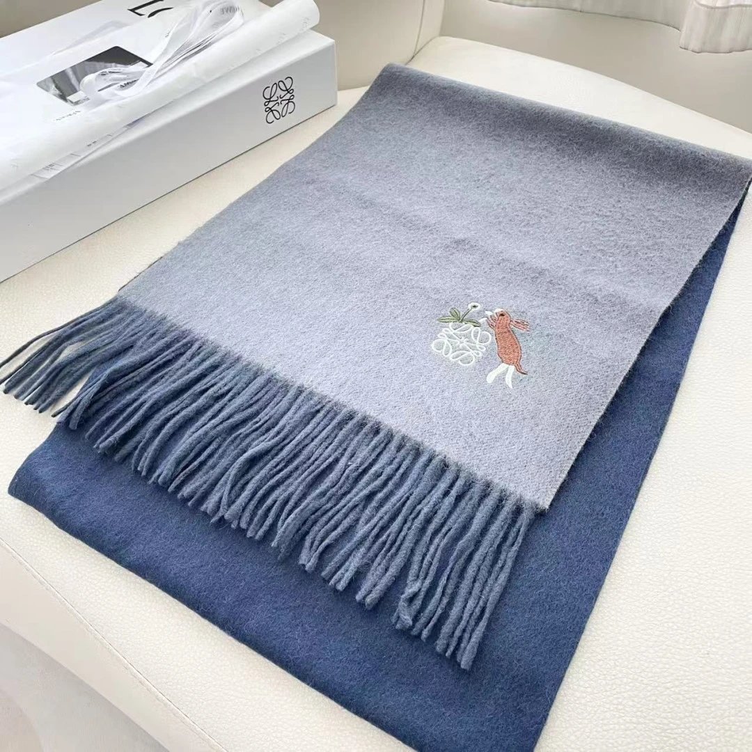 Loewe Cashmere Scarf Ver.J — Photo 4