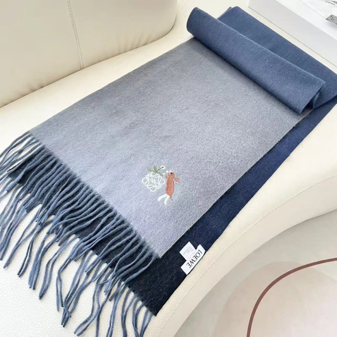 Loewe Cashmere Scarf Ver.J — Photo 5