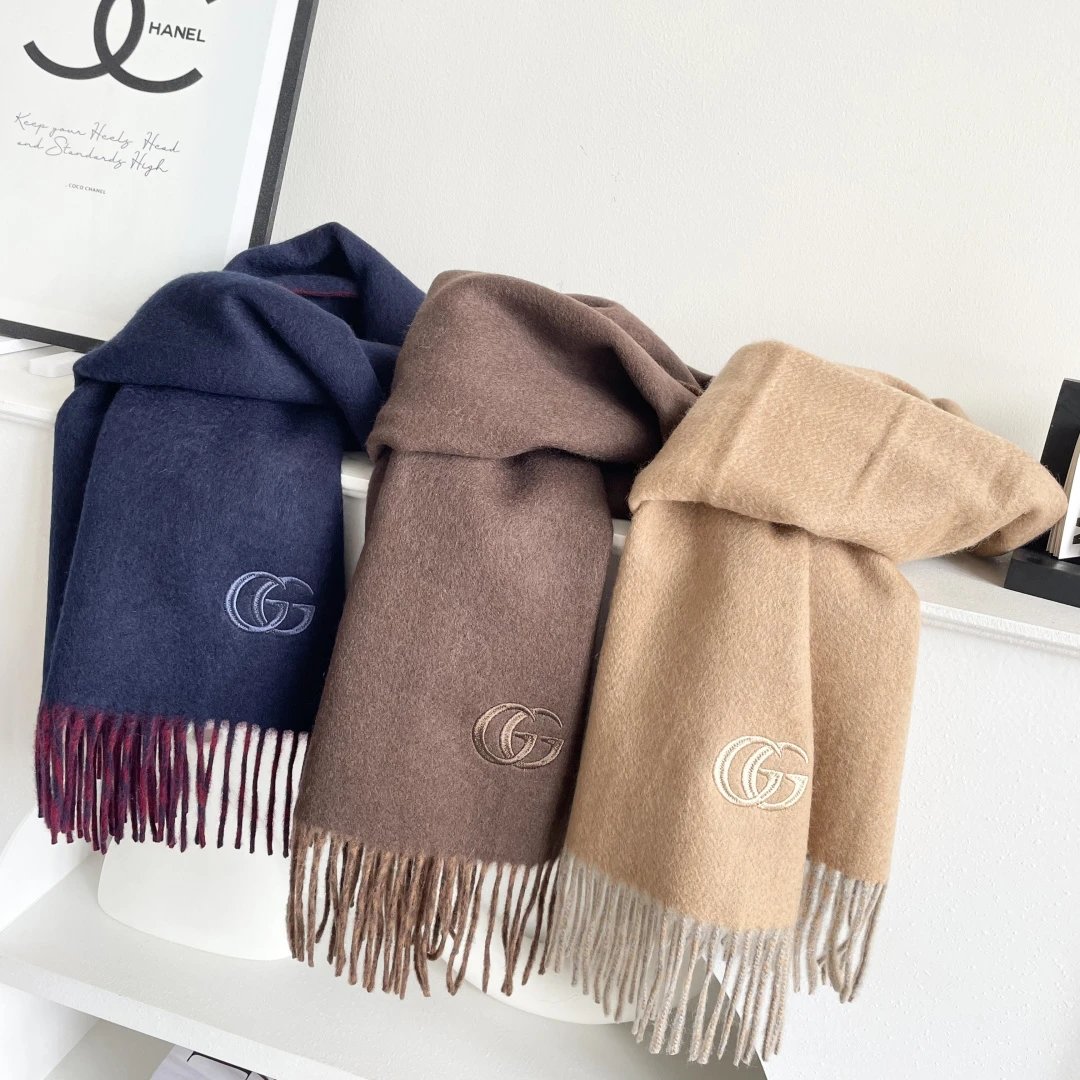 Fendi Cashmere Scarf Ver.B — QC