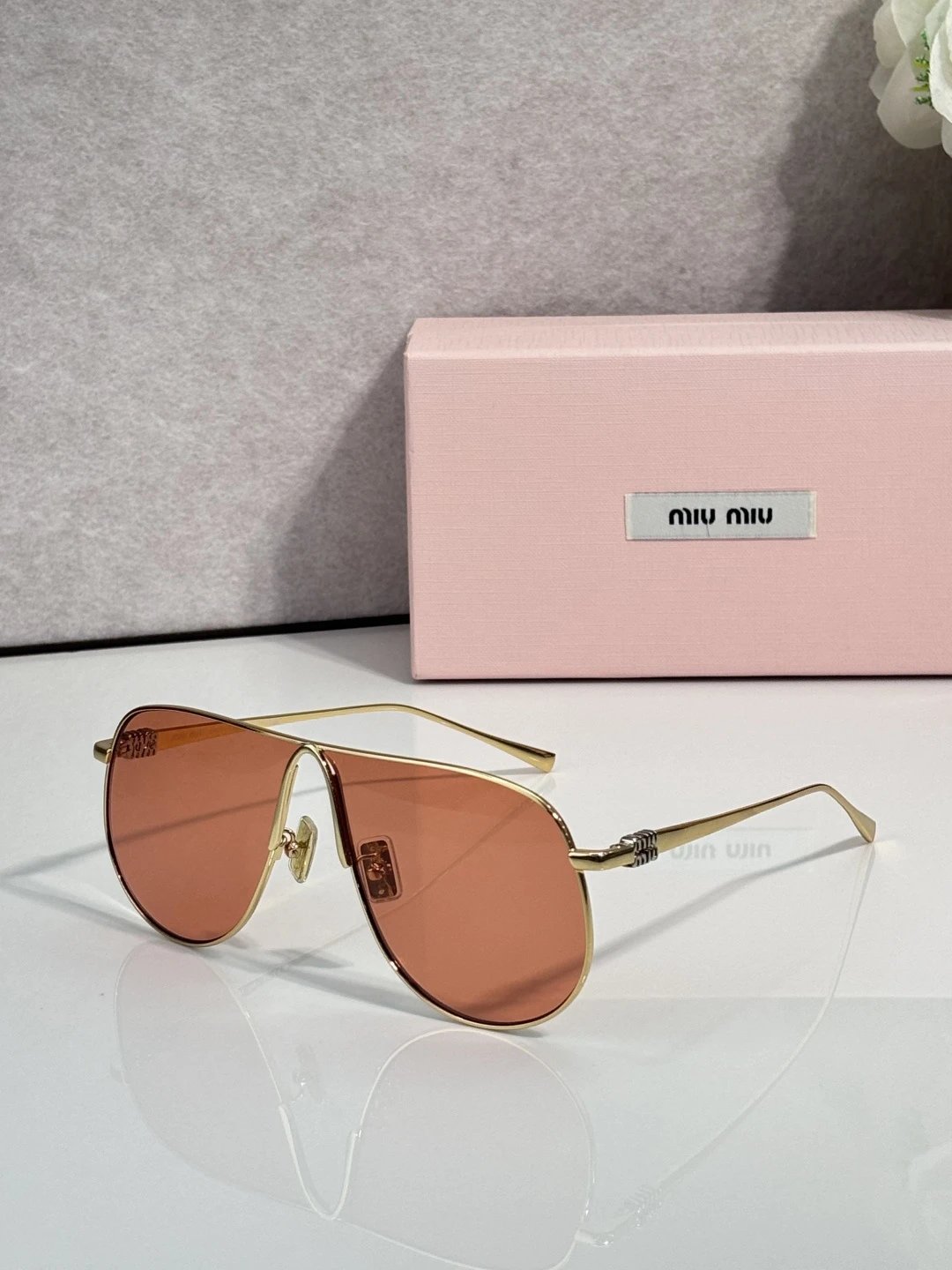 Miu Miu SMUA58 Sunglasses — photo 5