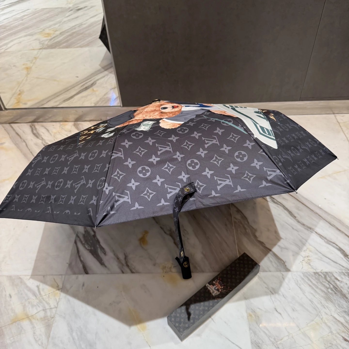 Louis Vuitton UV Protection Folding Umbrella Ver.C — Photo 7