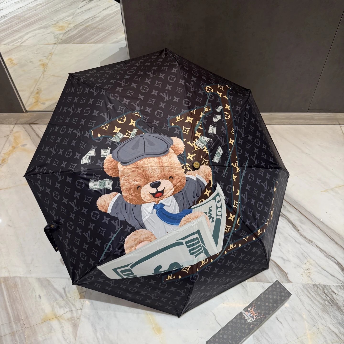 Louis Vuitton UV Protection Folding Umbrella Ver.C — Photo 8