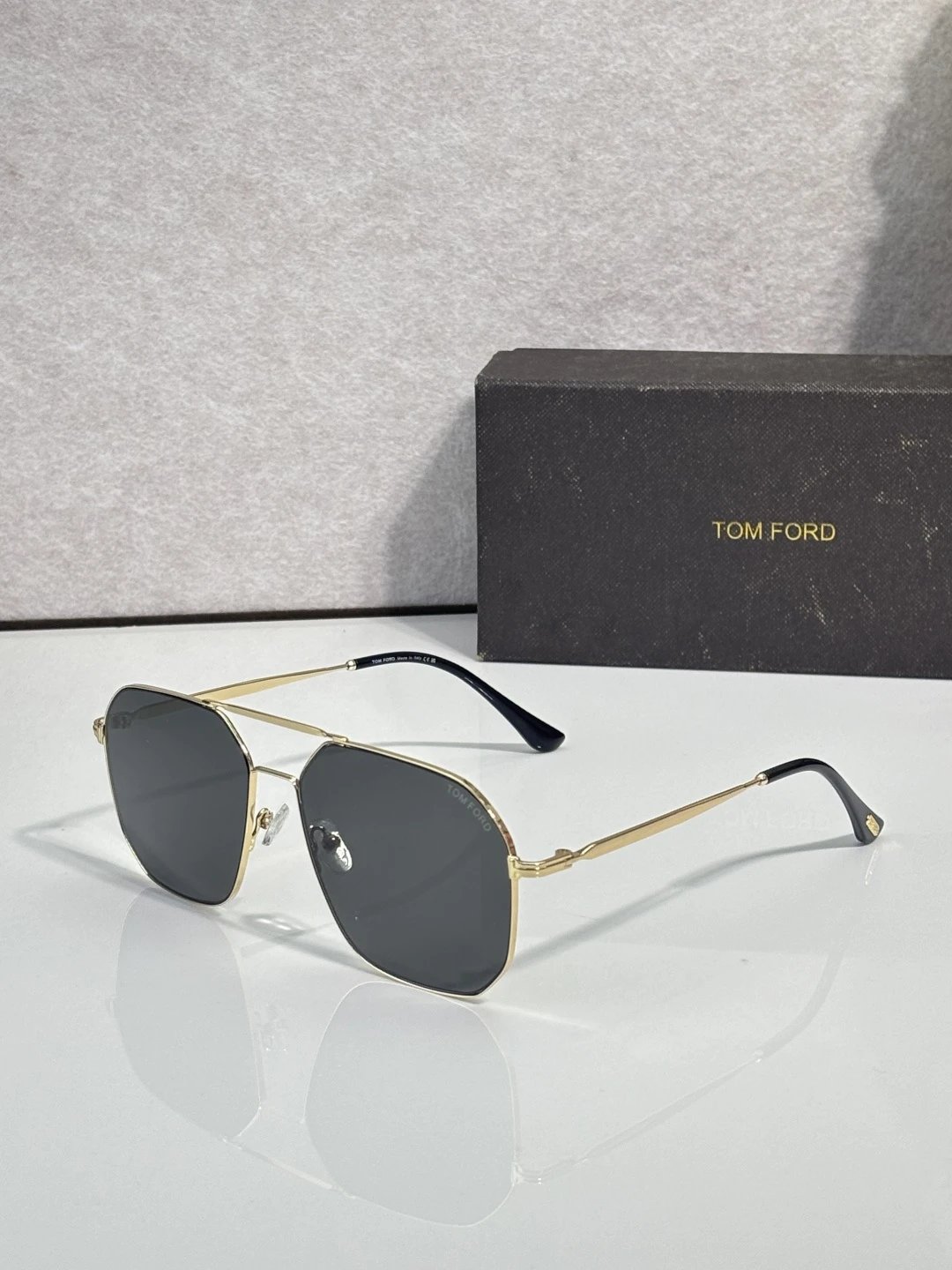 Tom Ford FT0852 Sunglasses 60-16-145 — Zdjęcie 3