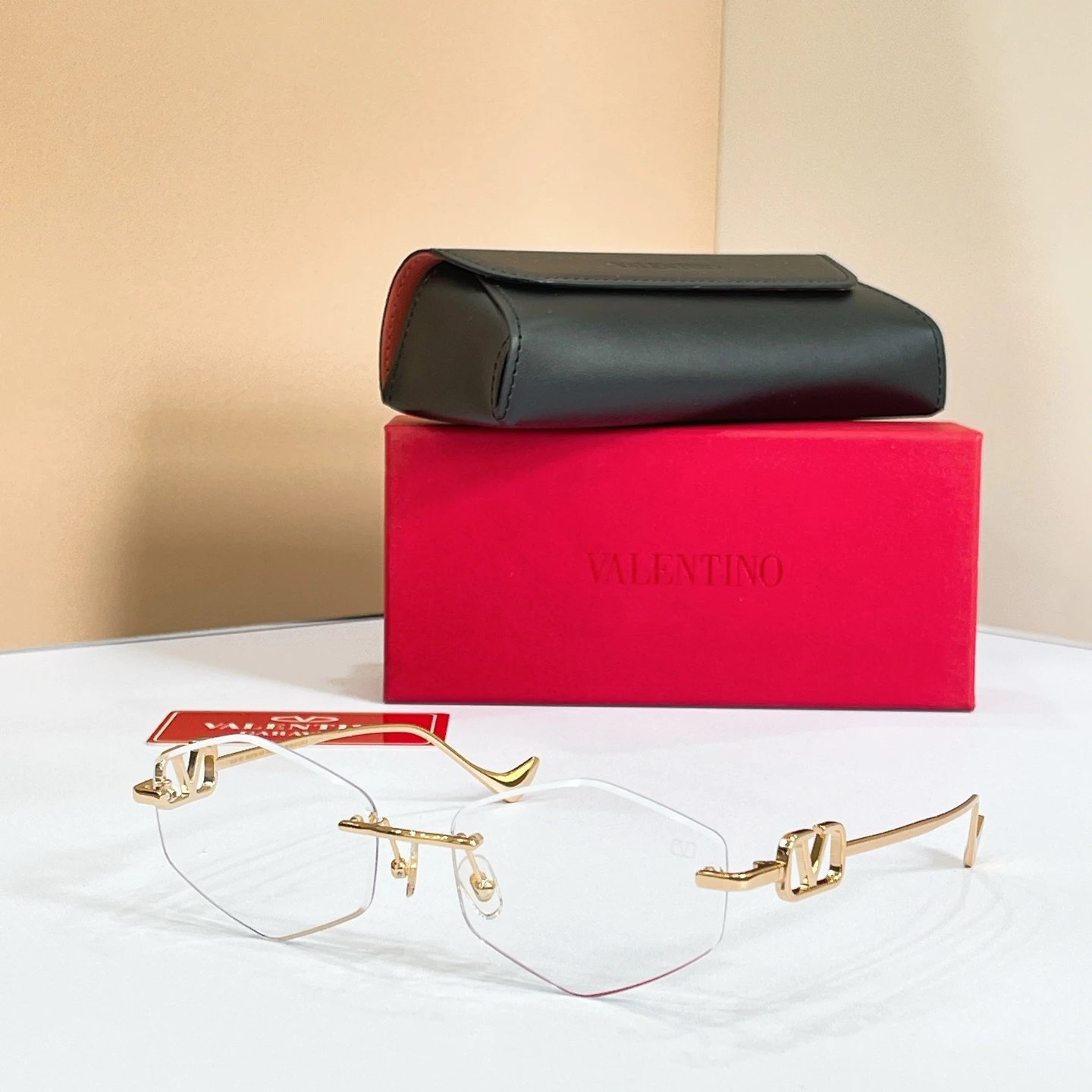 Valentino VLS-187 Sunglasses 58-18-145 Ver.B — Photo 2