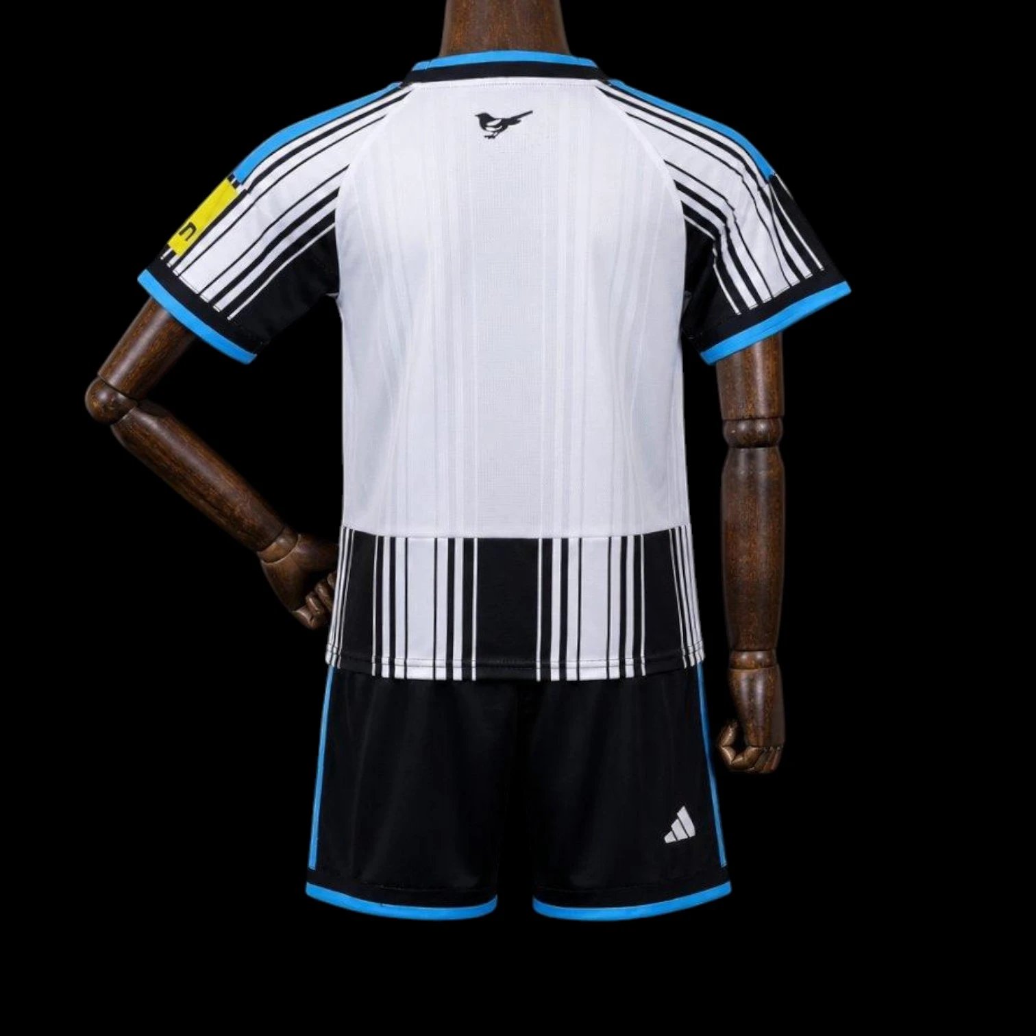 Newcastle United 26/27 Home Jersey - Kids — Photo 2