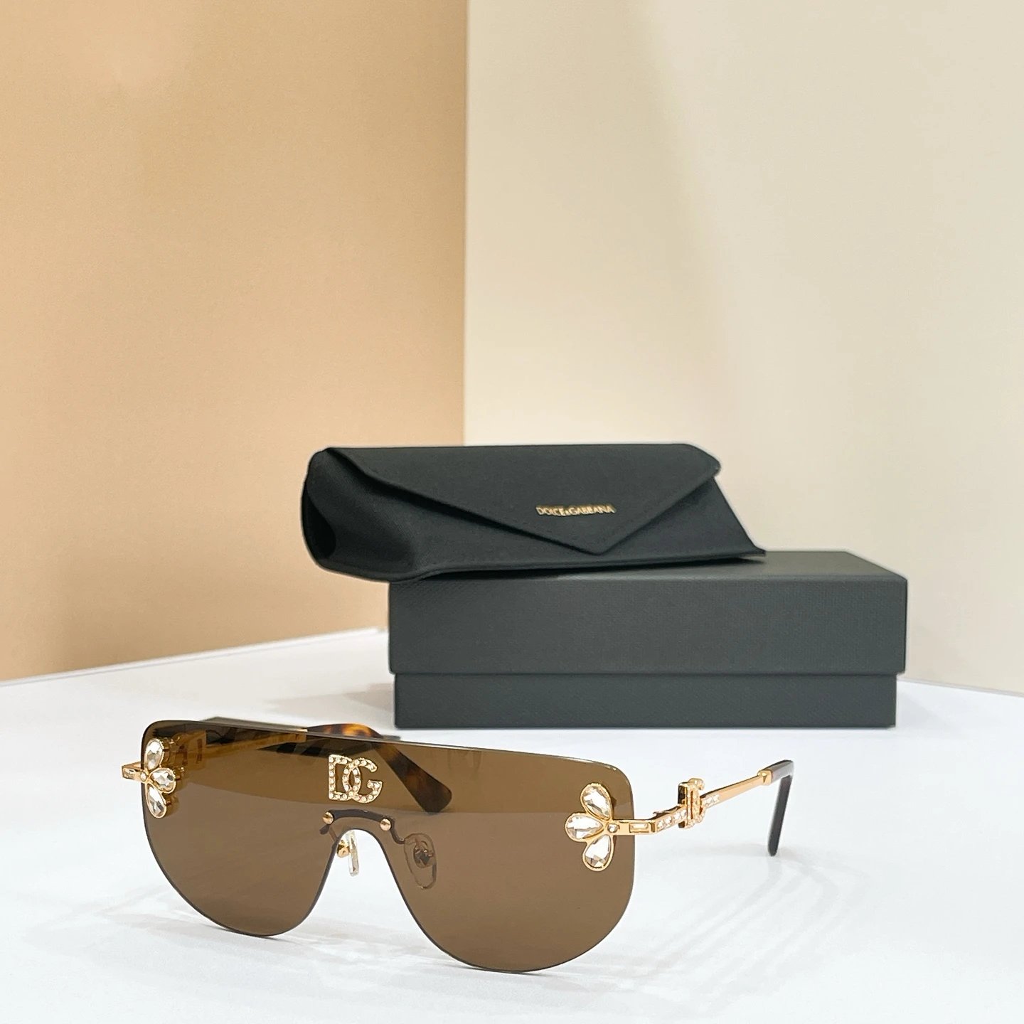 Dolce & Gabbana DG2207 Sunglasses Ver.B — photo 6