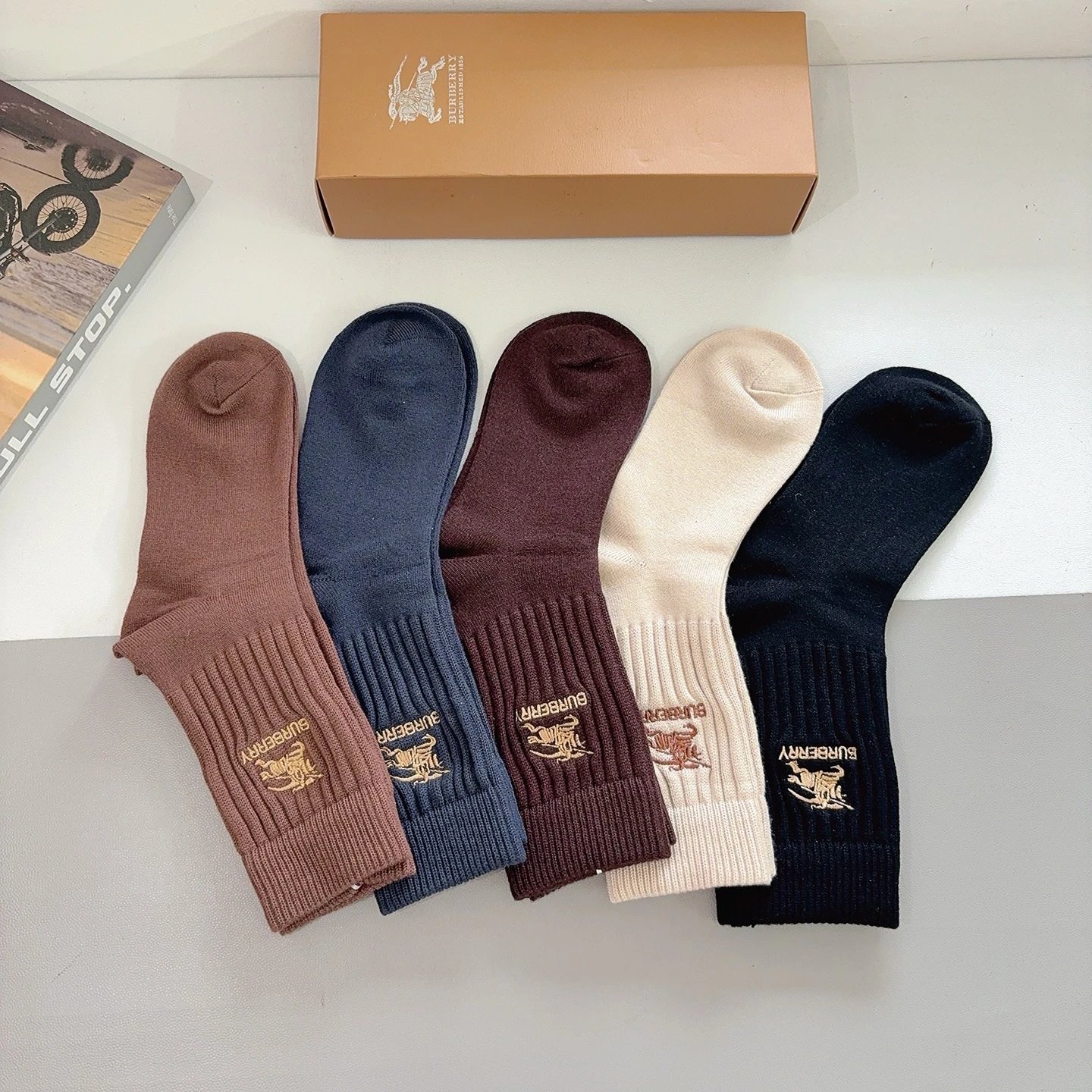 Burberry Knee-High Socks Ver.B — photo 4