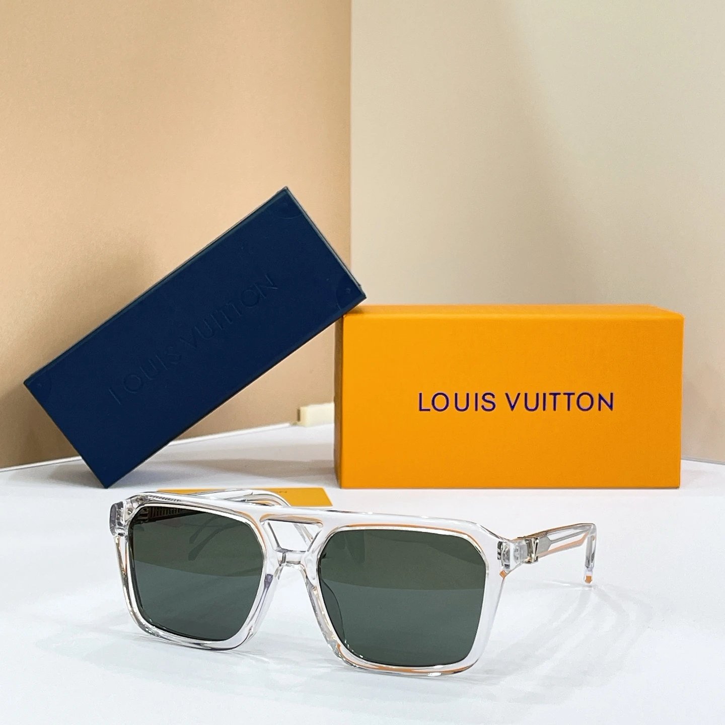 Louis Vuitton Sunglasses Ver.B — photo 2