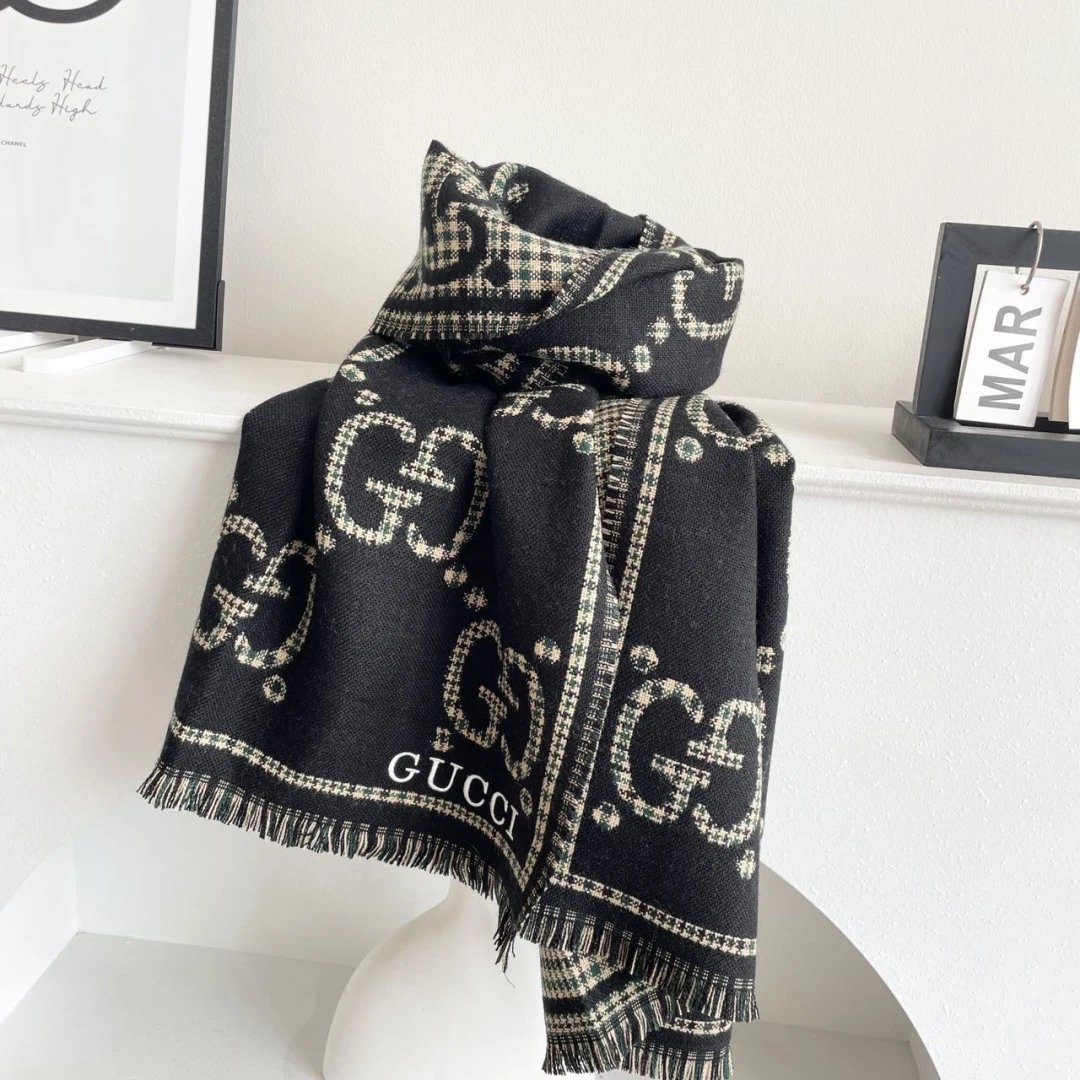 Gucci Cashmere Shawl Ver.J — Photo 9