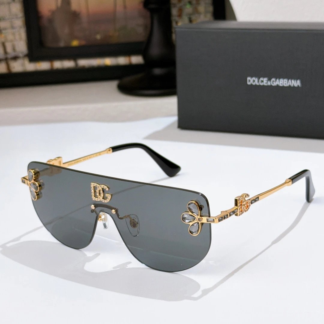 Dolce & Gabbana DG2207 Sunglasses Ver.A — Photo 6