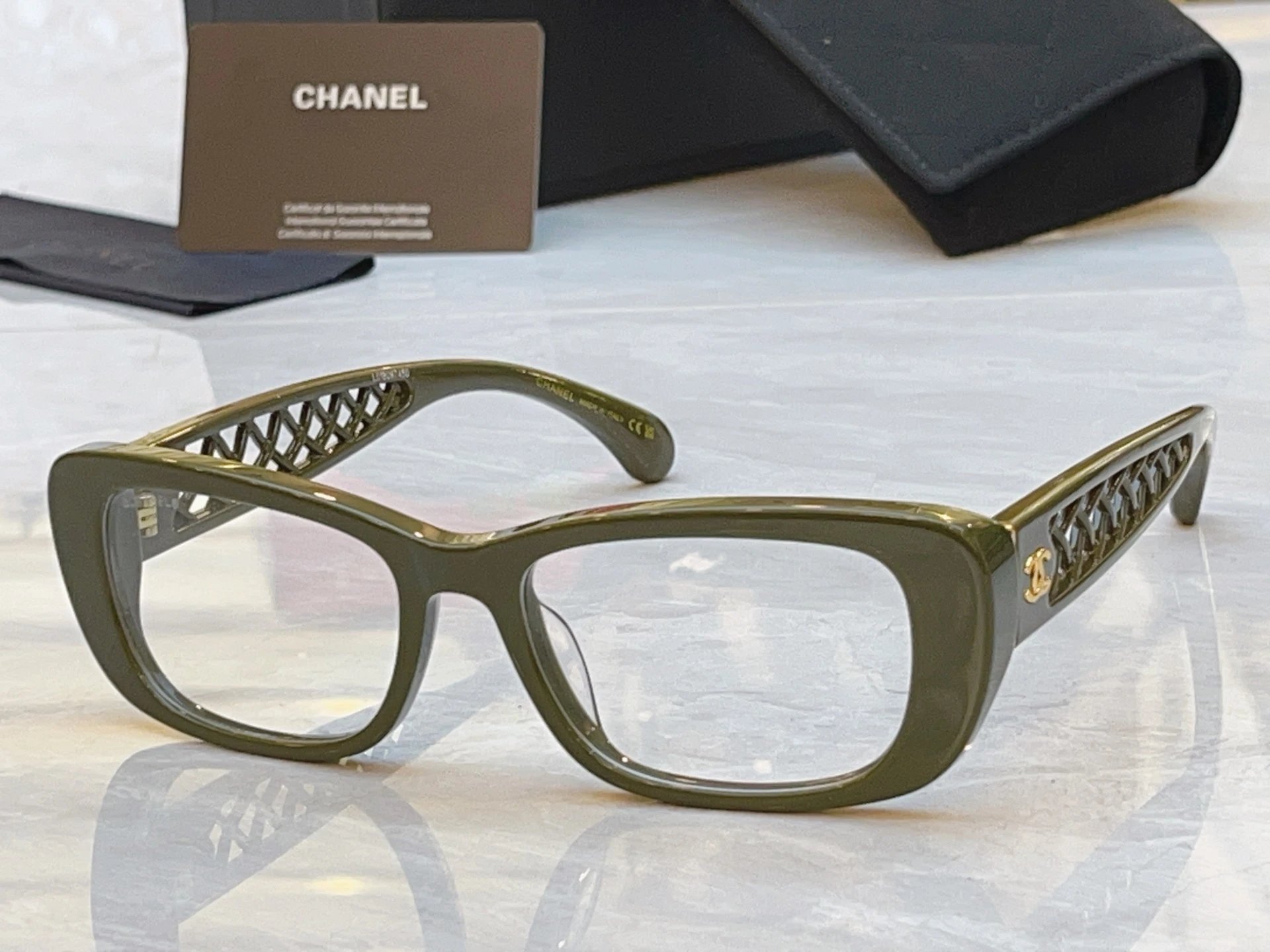 Chanel Sunglasses Ver.A — QC