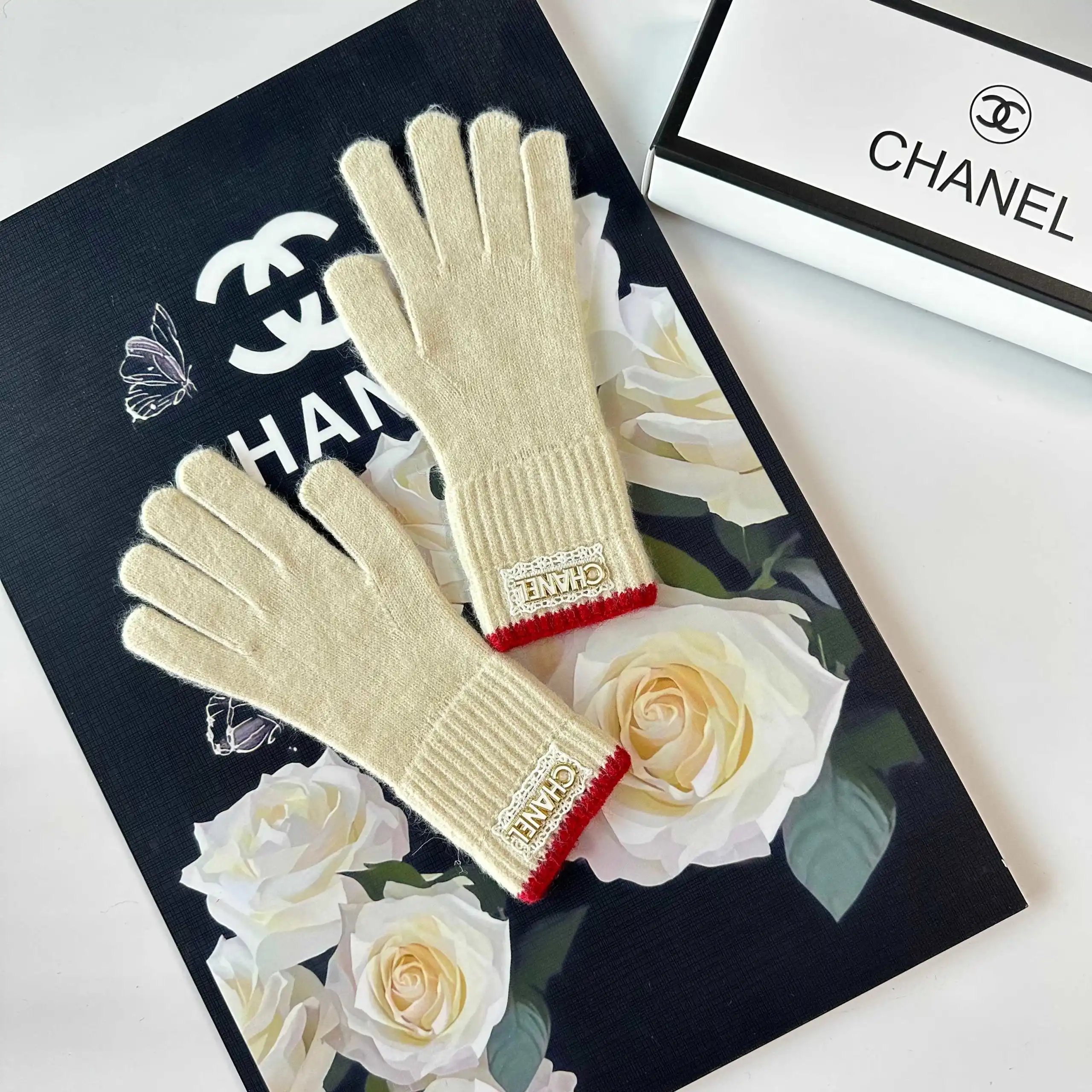Chanel Gloves Ver.D — Photo 3