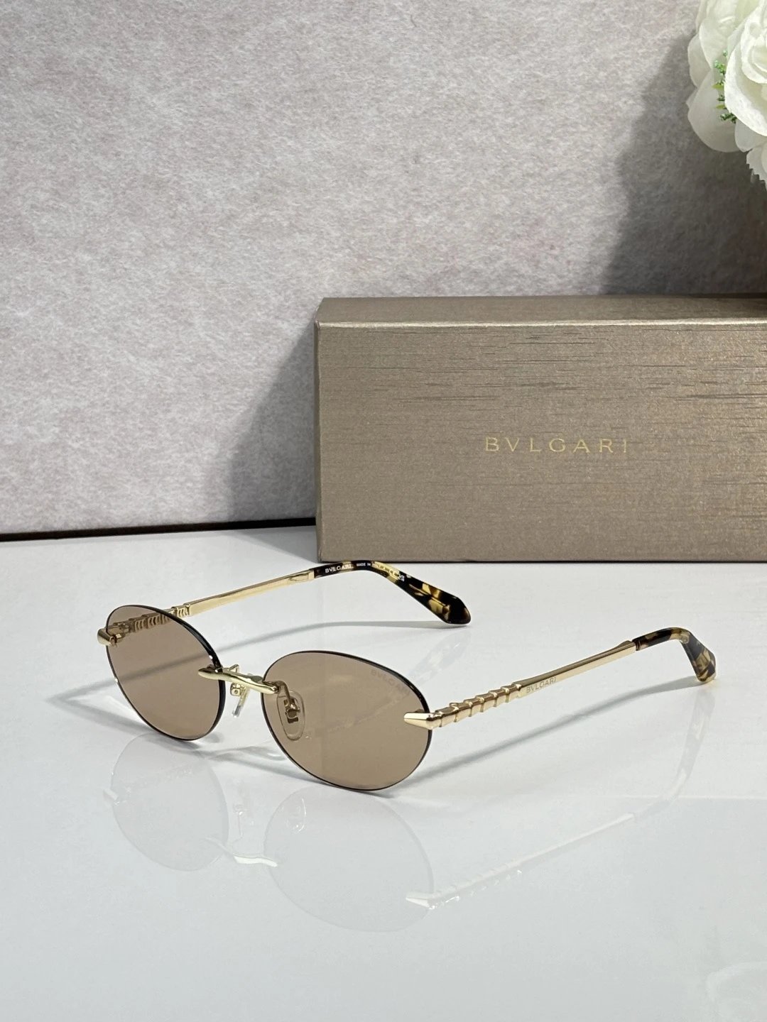 Bvlgari BV50070U Sunglasses 56-16-145 Ver.A — photo 6