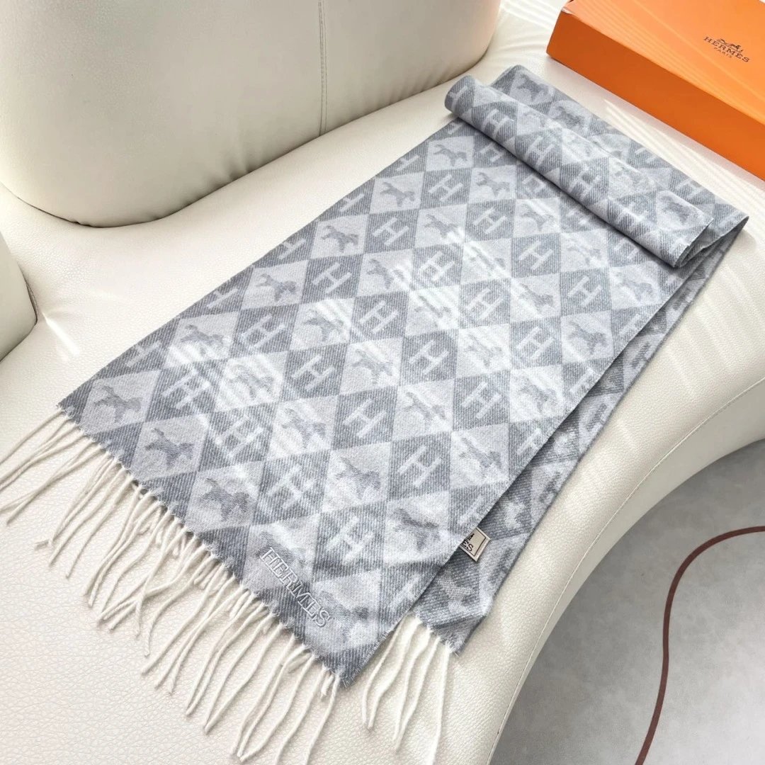 Hermes Cashmere Scarf Ver.J — Photo 8