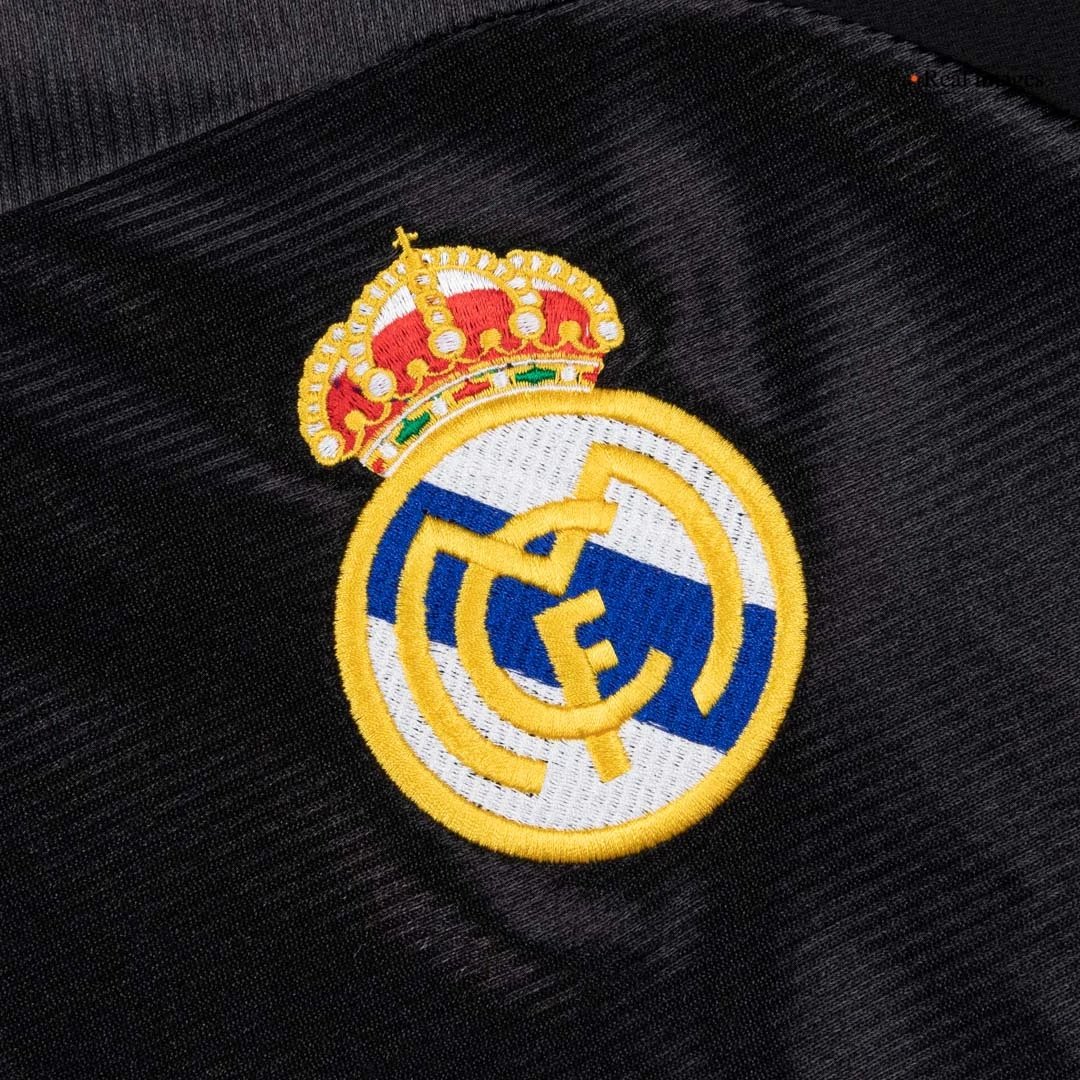 Real Madrid 1999/01 Retro Away Jersey — Photo 6