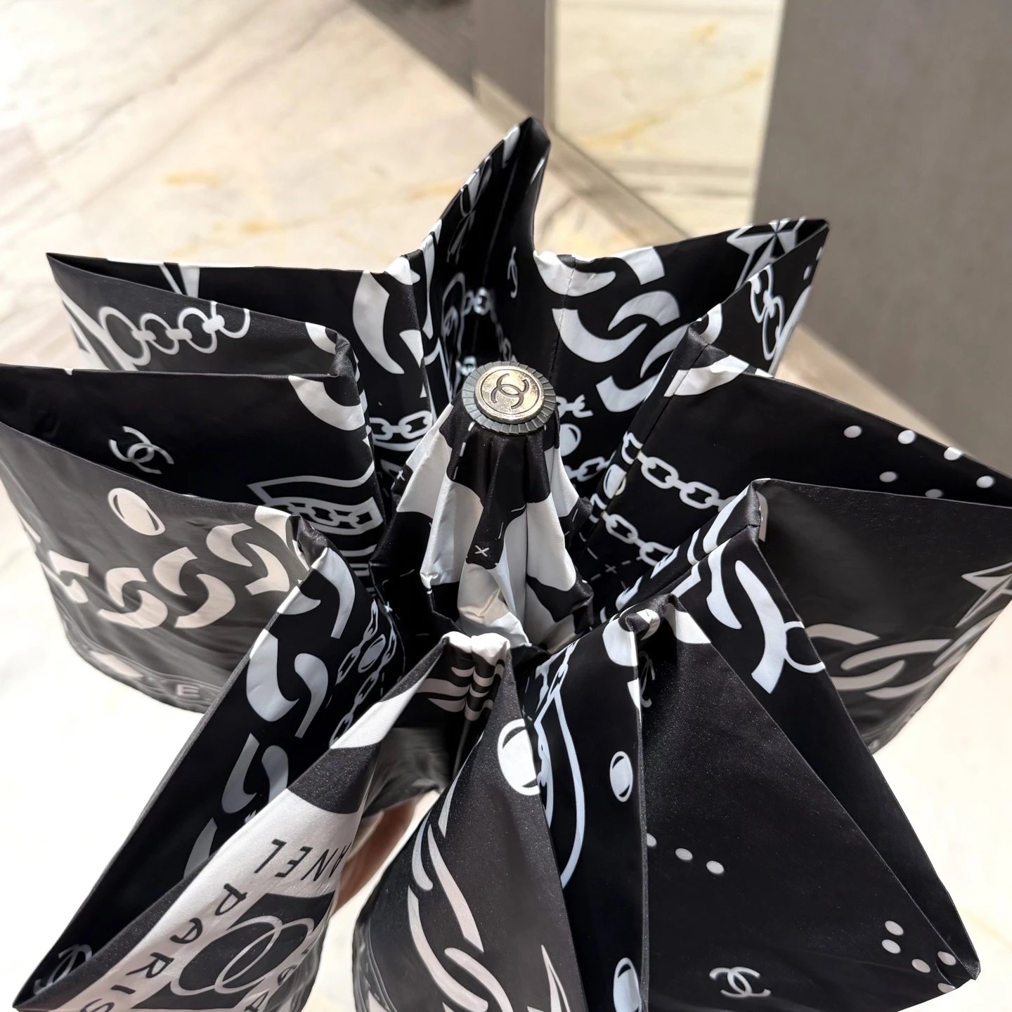 Chanel UV Protection Folding Umbrella Ver.A — Photo 4
