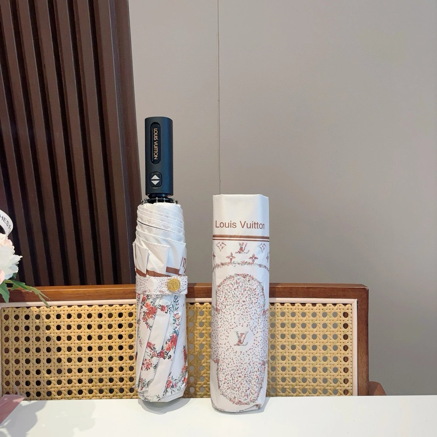 Louis Vuitton UV Protection Folding Umbrella Ver.E — Zdjęcie 2