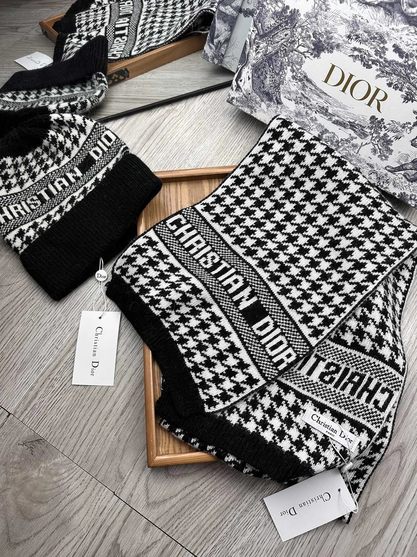 Dior Wool Rabbit Fur Scarf & Hat Set Ver.G — Photo 5