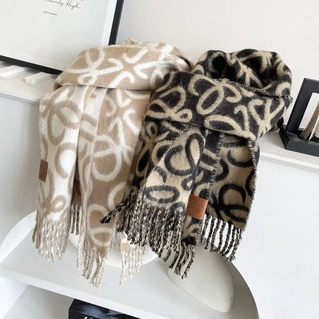 Loewe Cashmere Scarf Ver.C — Photo 3