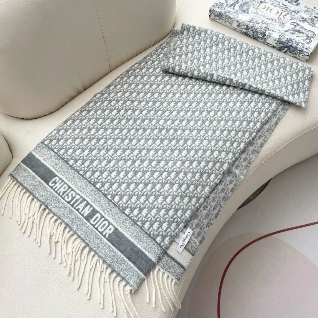 Dior Scarf Ver.A — Photo 5