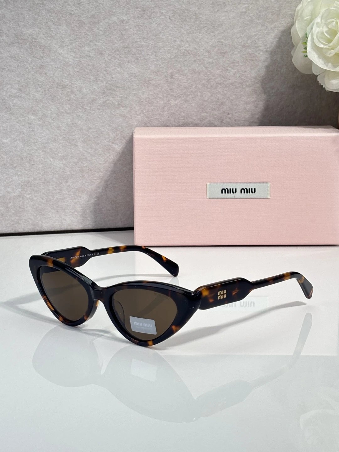 Miu Miu SMUB11U Sunglasses 55-19-140 — photo 6