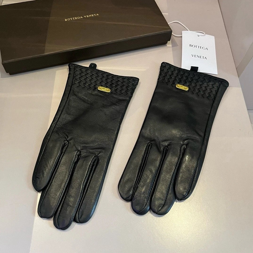 Bottega Veneta Lambskin Cashmere Gloves Ver.A — Photo 3