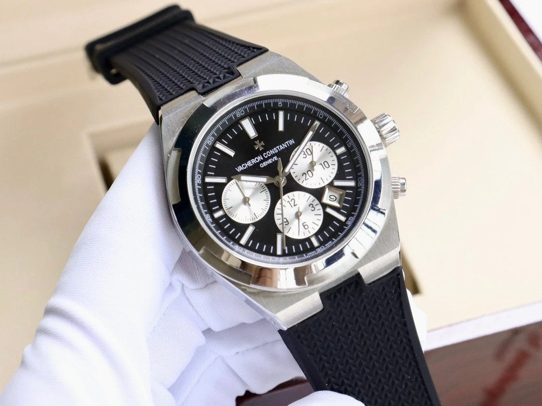 Vacheron Constantin Overseas Automatic Watch 42mm — photo 2