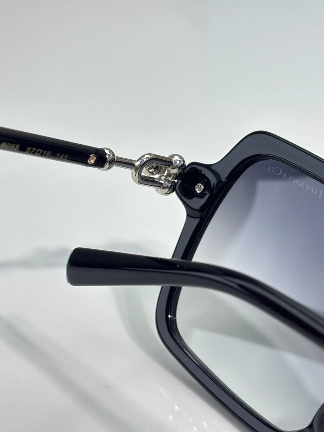Tiffany OTF 4260U Sunglasses 57-16-145 Ver.A — photo 9
