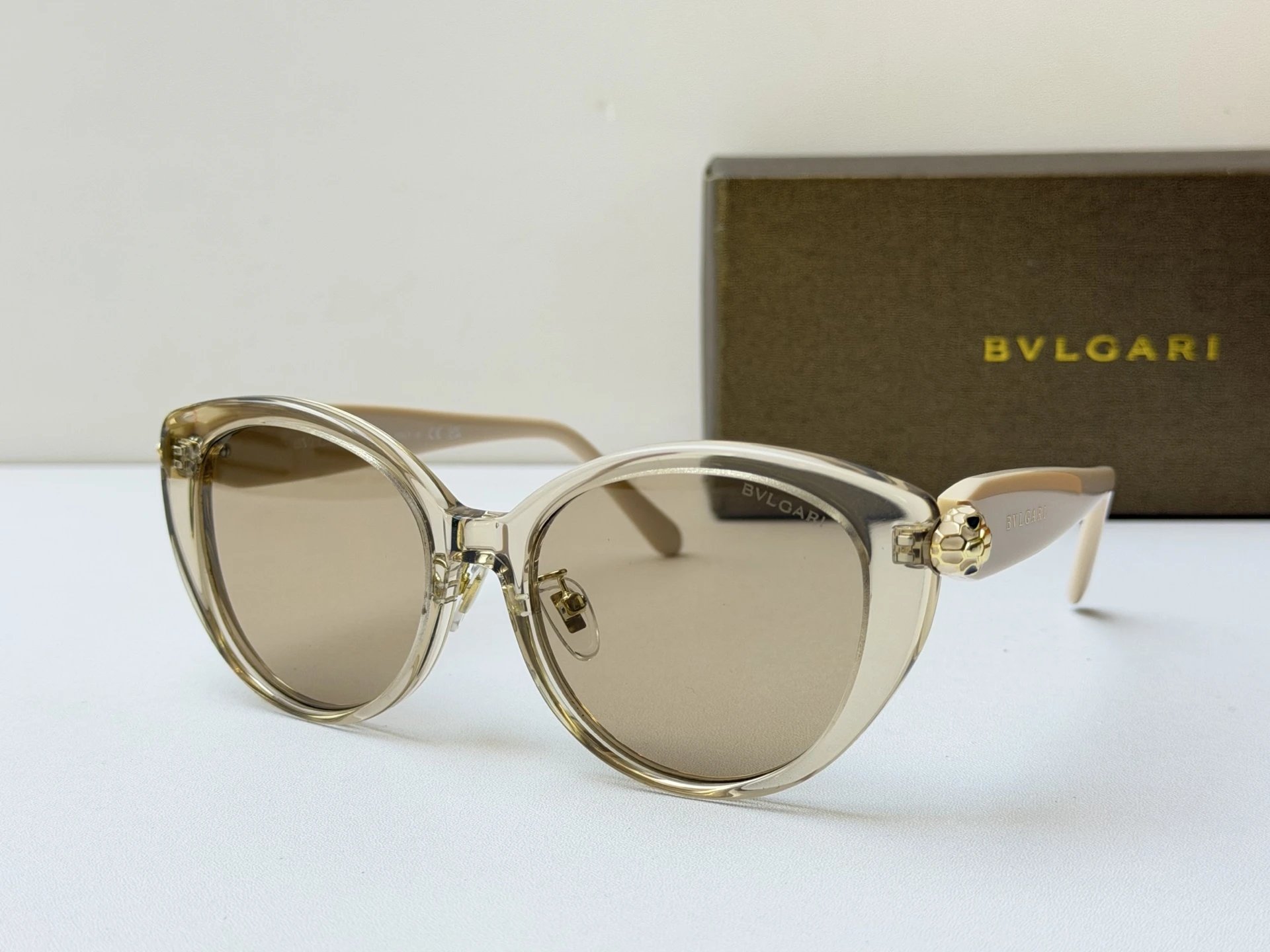 Bvlgari BV50073I Sunglasses 54-18-140 Ver.B — photo 3