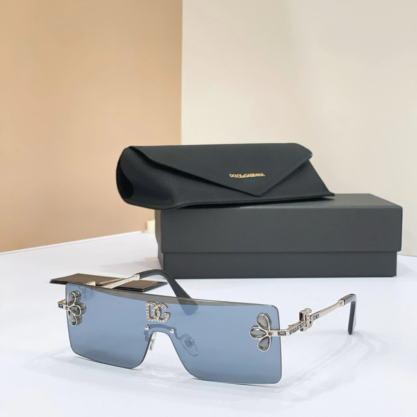 Dolce & Gabbana DG2208 Sunglasses Ver.B — photo 5