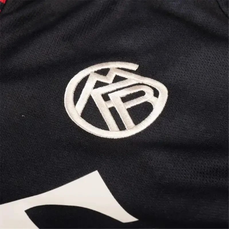 Bayern Munich 25/26 Jersey — Photo 3