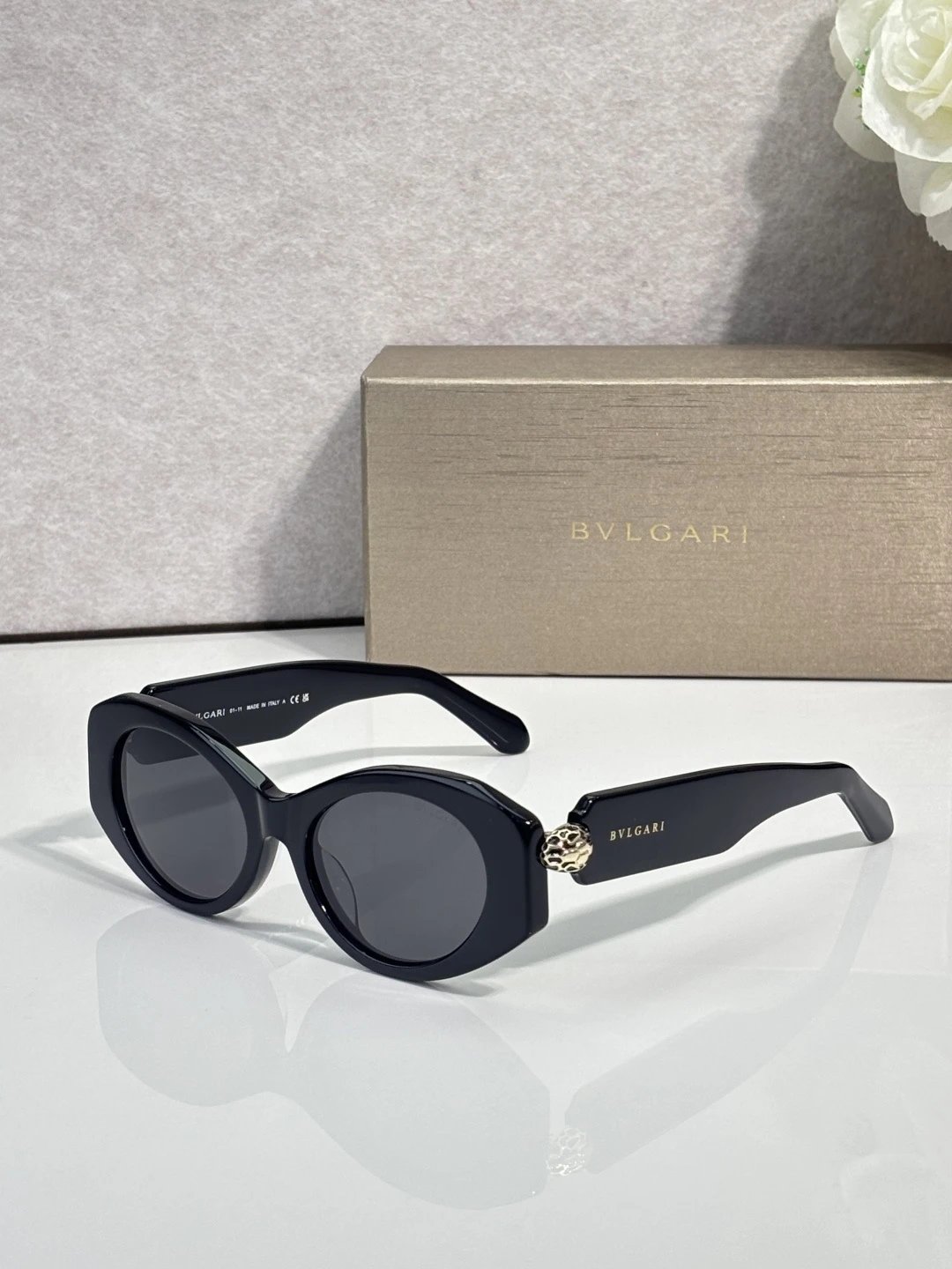 Bvlgari BV4007I Sunglasses 52-19-140 — Zdjęcie 3